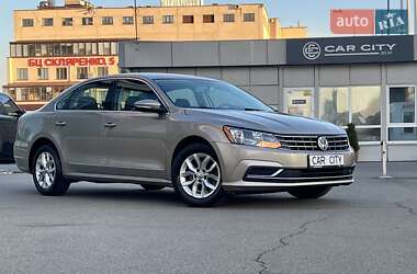 Седан Volkswagen Passat 2016 в 