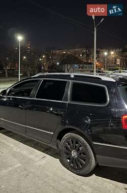 Універсал Volkswagen Passat 2010 в 