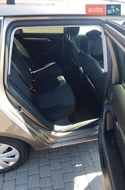 Универсал Volkswagen Passat 2010 в 