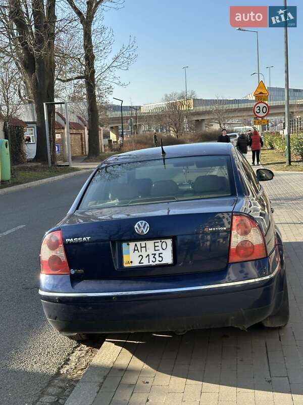 Седан Volkswagen Passat 2004 в Черкасах