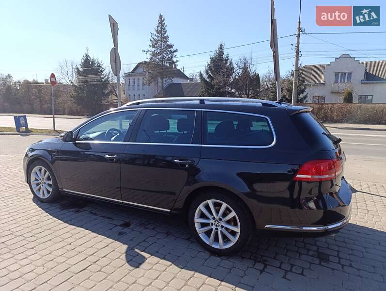 Універсал Volkswagen Passat 2011 в Івано-Франківську