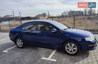 Седан Volkswagen Passat 2005 в 