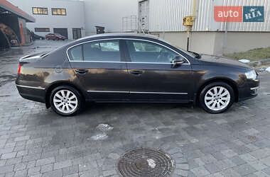 Седан Volkswagen Passat 2008 в Львові