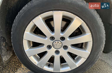 Седан Volkswagen Passat 2010 в 