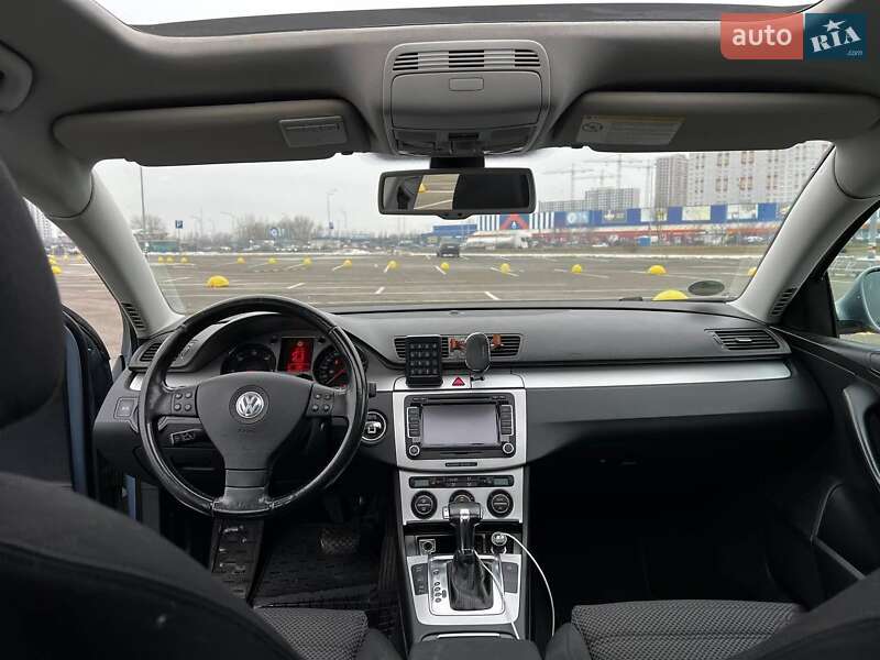 Универсал Volkswagen Passat 2008 в Киеве