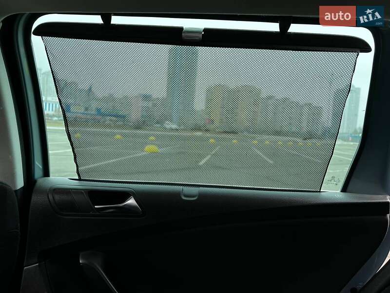 Универсал Volkswagen Passat 2008 в Киеве