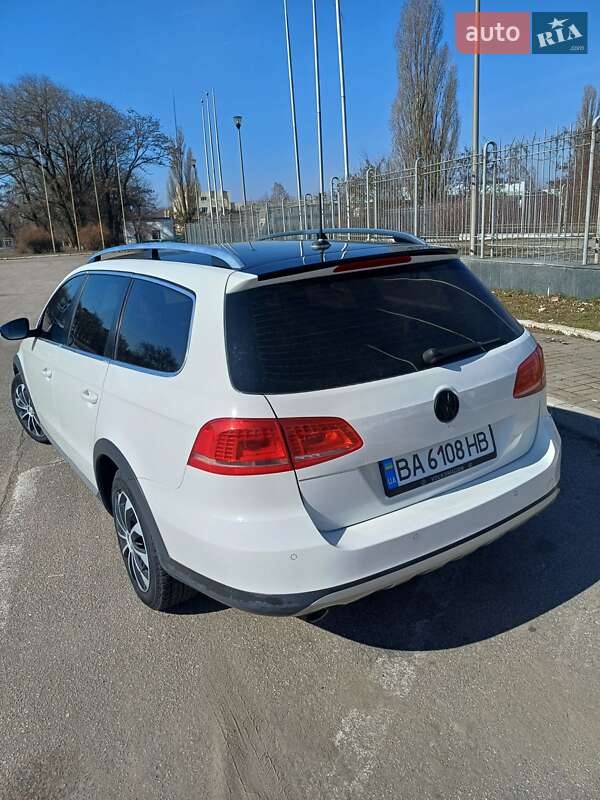 Универсал Volkswagen Passat 2013 в Кропивницком