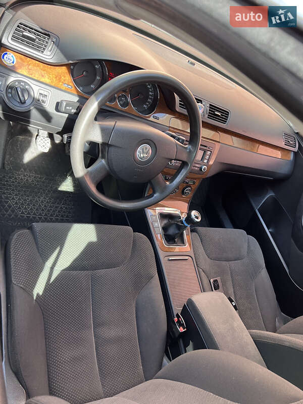 Седан Volkswagen Passat 2005 в Кам'янець-Подільському