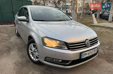 Седан Volkswagen Passat 2011 в Павлограді