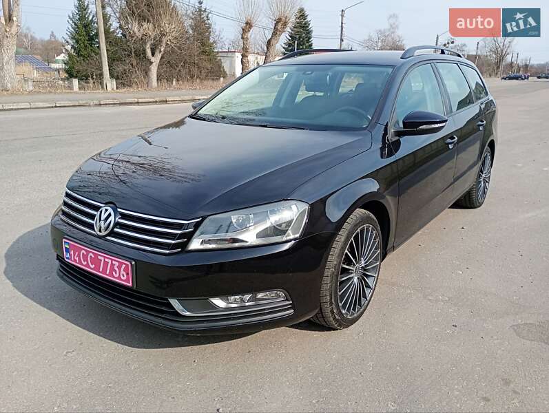 Універсал Volkswagen Passat 2011 в Калуші