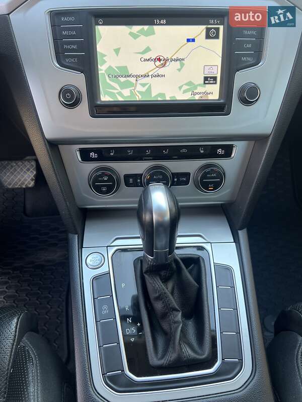 Універсал Volkswagen Passat 2015 в Самборі
