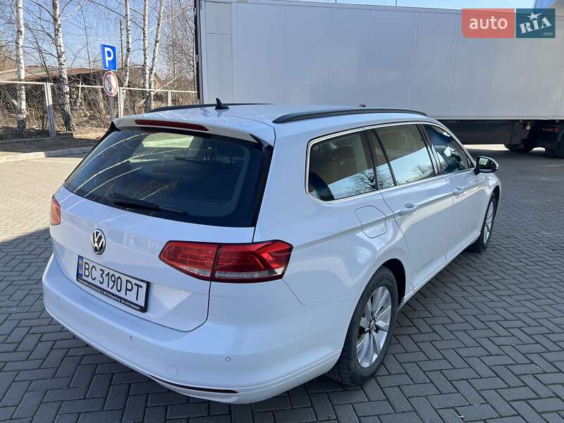 Універсал Volkswagen Passat 2015 в Самборі
