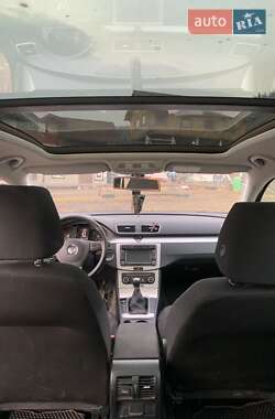 Универсал Volkswagen Passat 2011 в 