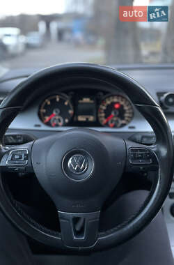 Седан Volkswagen Passat 2009 в Києві