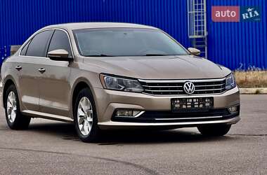 Седан Volkswagen Passat 2015 в Кривом Роге