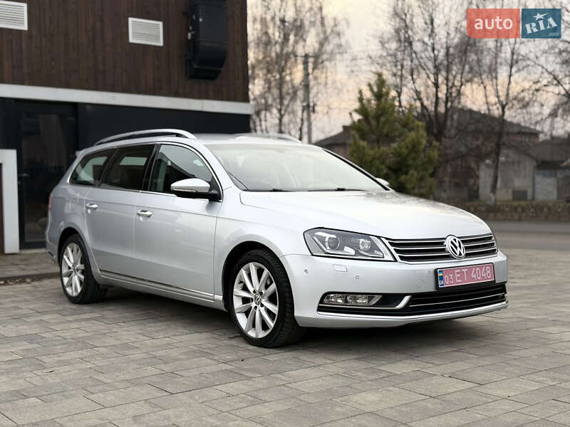 Універсал Volkswagen Passat 2012 в Тячеві