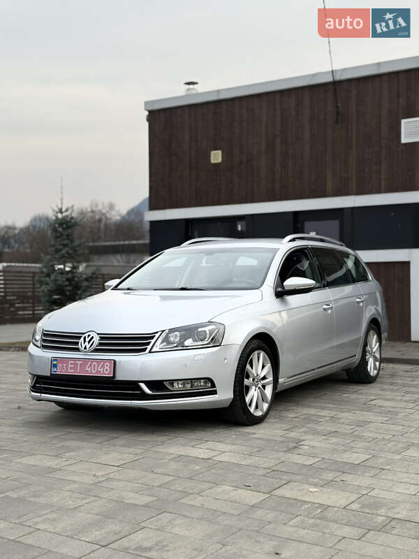Універсал Volkswagen Passat 2012 в Тячеві