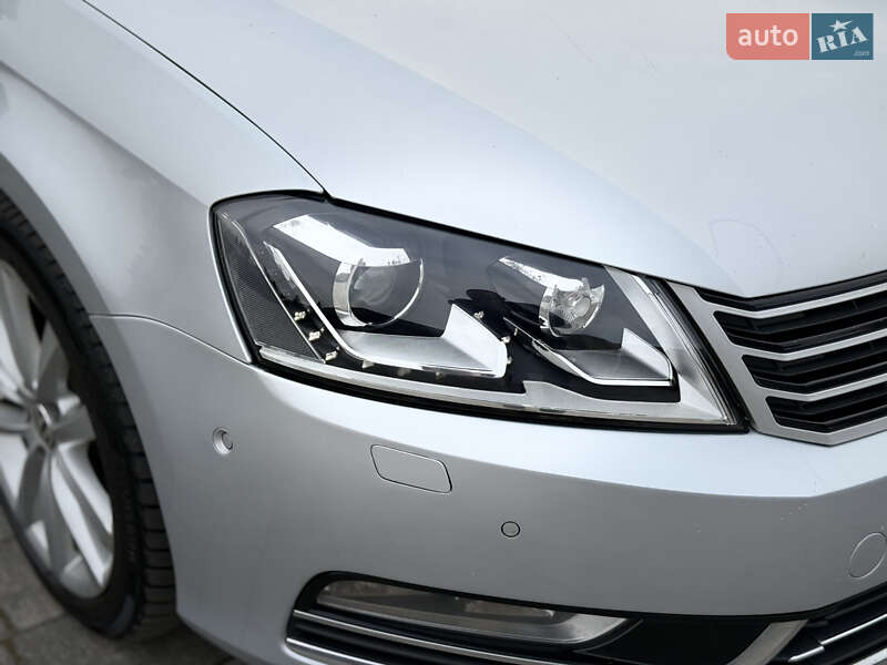 Універсал Volkswagen Passat 2012 в Тячеві