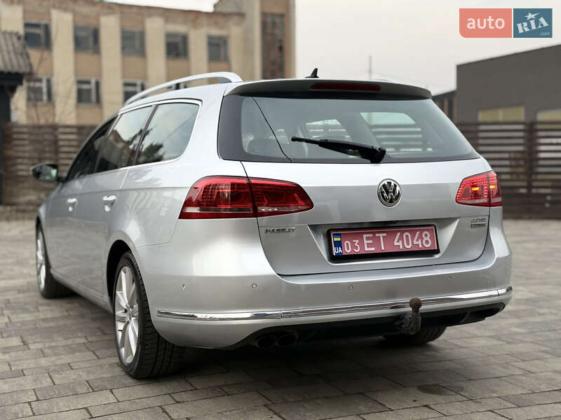 Універсал Volkswagen Passat 2012 в Тячеві