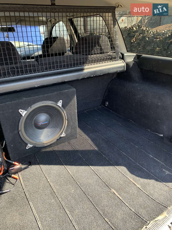 Универсал Volkswagen Passat 2001 в Болграде