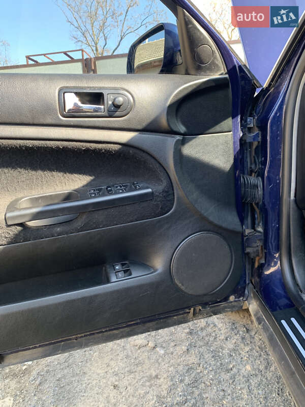 Универсал Volkswagen Passat 2001 в Болграде