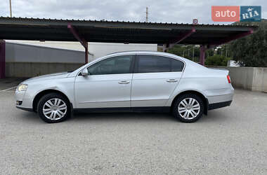 Седан Volkswagen Passat 2007 в 