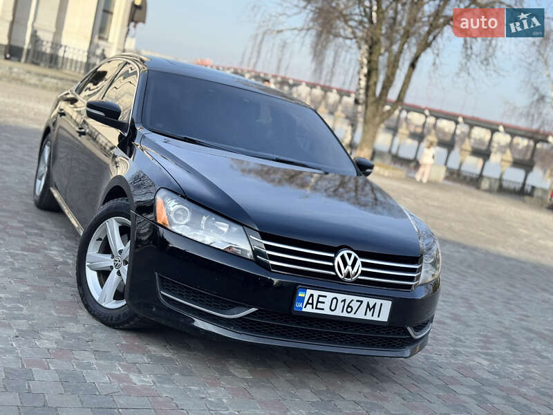 Седан Volkswagen Passat 2012 в Киеве