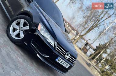 Седан Volkswagen Passat 2012 в Киеве