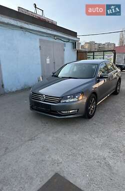 Седан Volkswagen Passat 2015 в Кам'янському