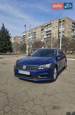 Седан Volkswagen Passat 2016 в Краматорске