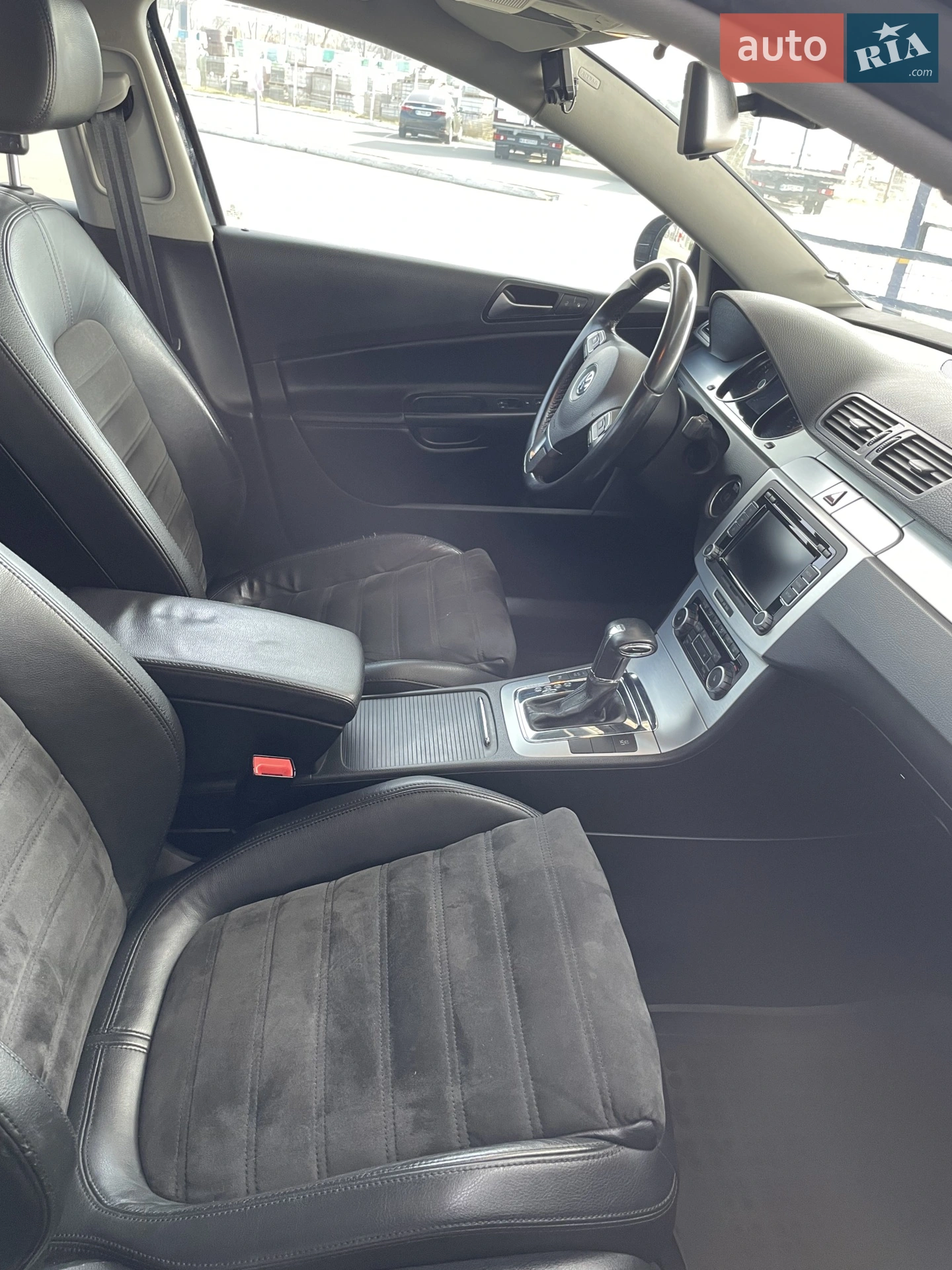 2010 Volkswagen Passat - мініатюра 16