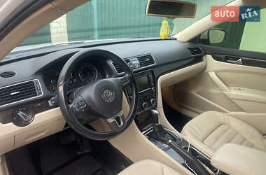 Седан Volkswagen Passat 2014 в 