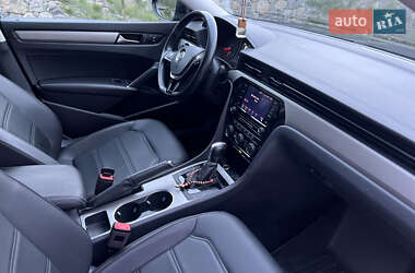 Седан Volkswagen Passat 2020 в 