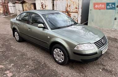 Седан Volkswagen Passat 2003 в Одесі