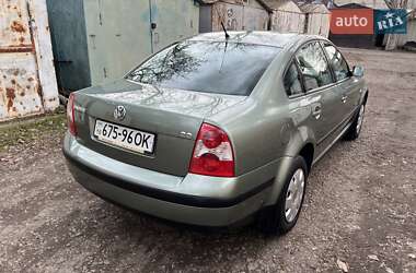 Седан Volkswagen Passat 2003 в Одесі