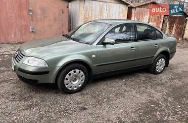 Седан Volkswagen Passat 2003 в Одесі