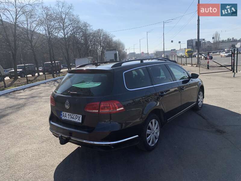 Универсал Volkswagen Passat 2012 в Киеве