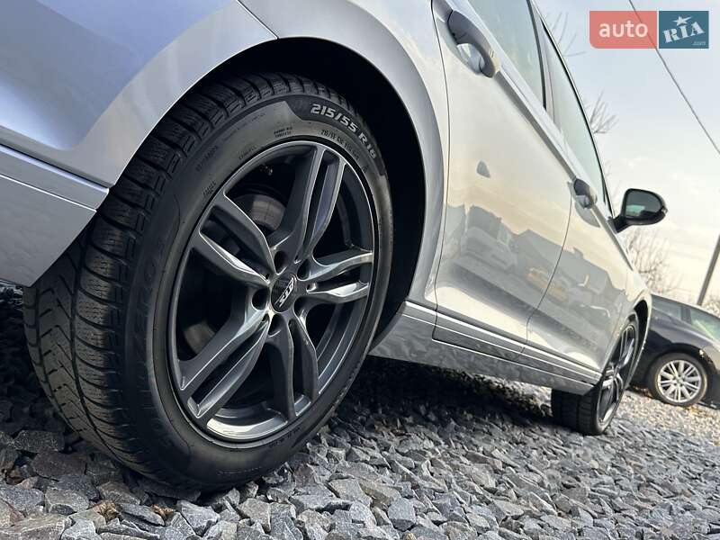 Універсал Volkswagen Passat 2017 в Рівному
