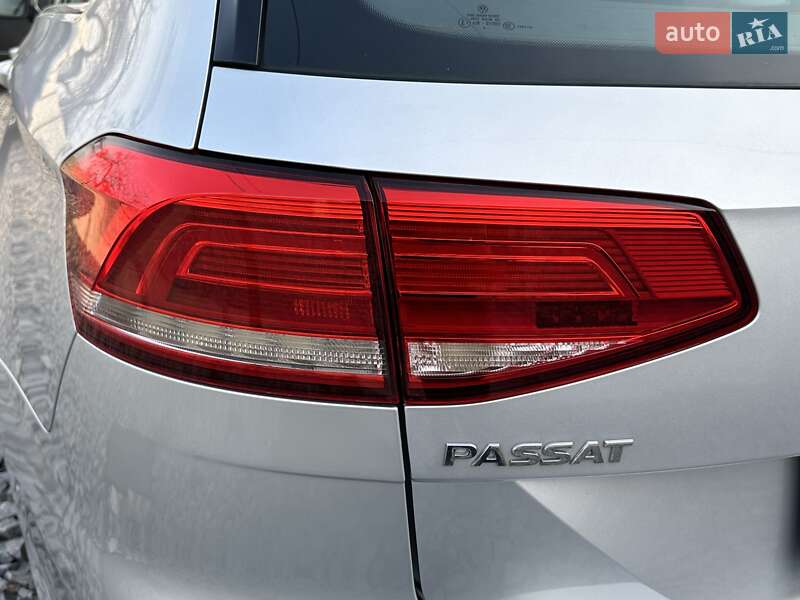 Універсал Volkswagen Passat 2017 в Рівному