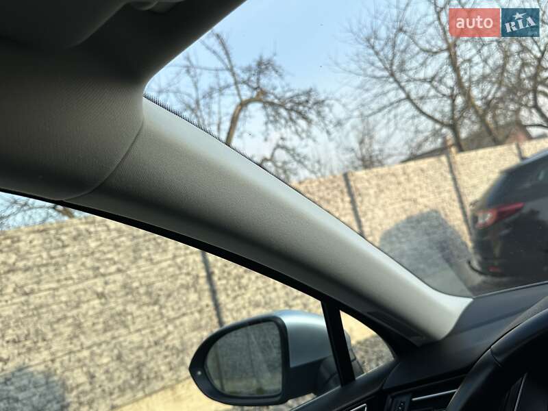 Універсал Volkswagen Passat 2017 в Рівному