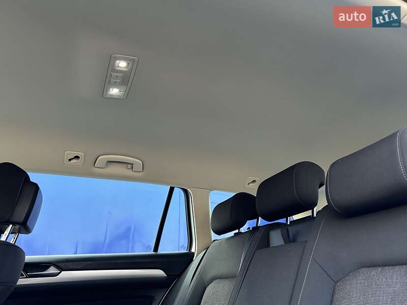 Універсал Volkswagen Passat 2017 в Рівному