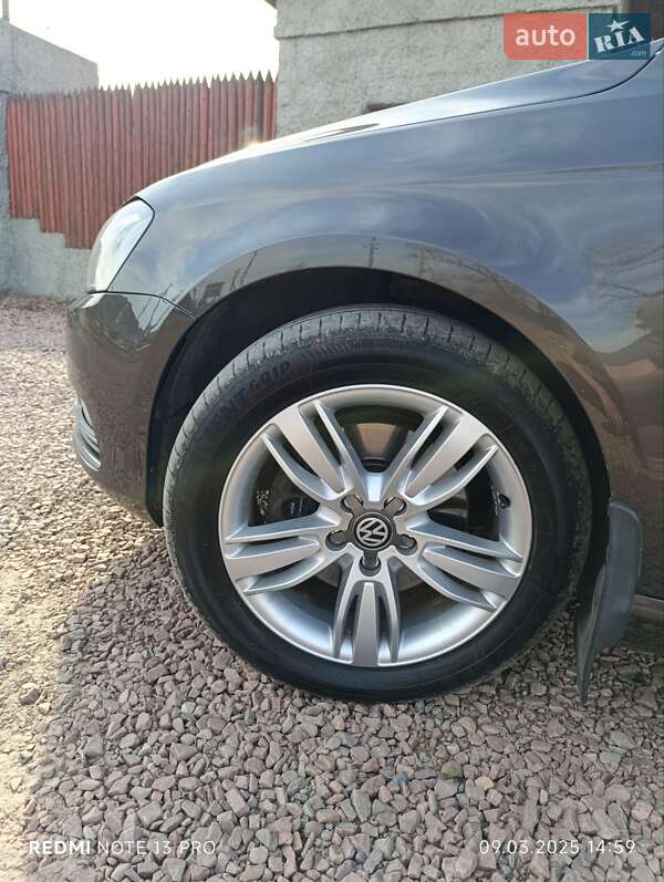 Універсал Volkswagen Passat 2012 в Самборі