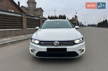 Универсал Volkswagen Passat 2016 в Житомире