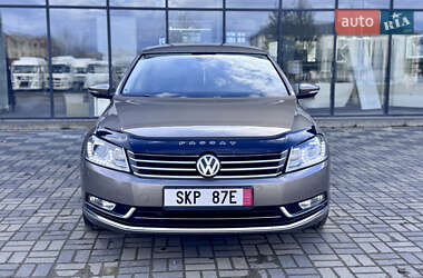 Седан Volkswagen Passat 2011 в 