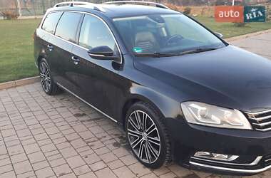 Універсал Volkswagen Passat 2013 в Львові