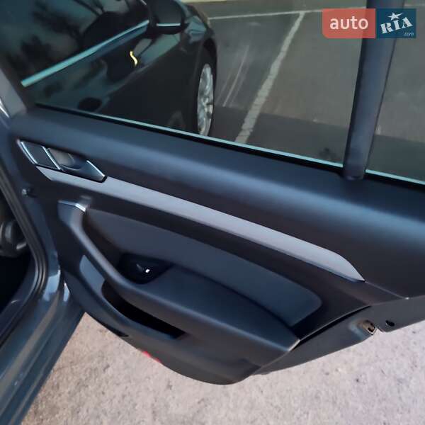 Універсал Volkswagen Passat 2020 в Радивиліві