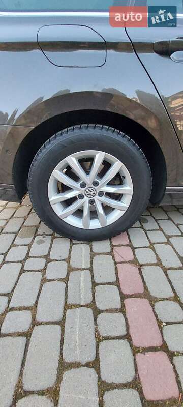 Універсал Volkswagen Passat 2016 в Івано-Франківську