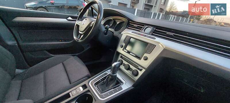 Універсал Volkswagen Passat 2016 в Івано-Франківську