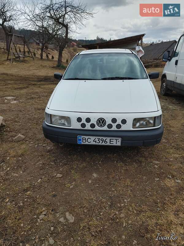 Седан Volkswagen Passat 1989 в Стрые