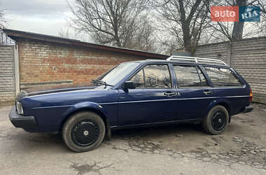 Універсал Volkswagen Passat 1982 в 
